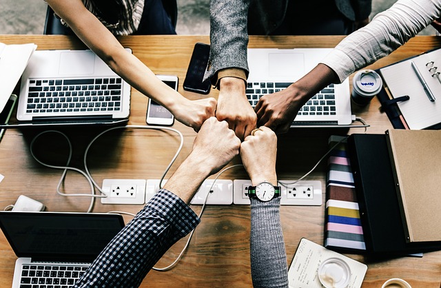 Read more about the article Managing Remote Teams – Out Of Sight, Out Of Mind?